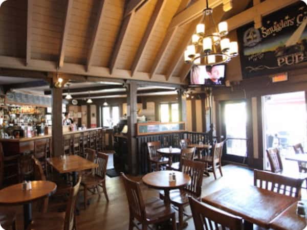 VMNC - Smugglers Cove Pub, Inside